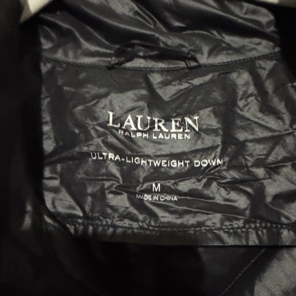Lauren Ralph Lauren packable ultra lightweight down sleek Puffer Jacket - Picture 3 of 5